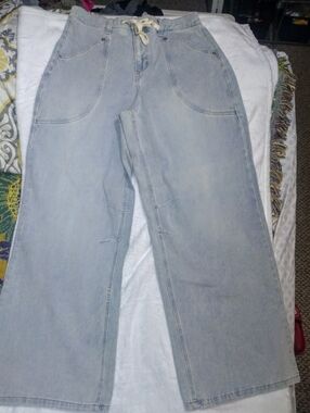 Wide Leg,Light Wash Women’s Jeans with Drawstring Waist, Comfortable, Brand New